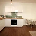 Belle Maison De Ville, T3, A Pied St Charles Biarritz