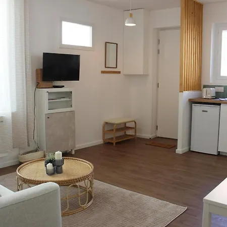 Apartman Belle Maison De Ville, T3, A Pied St Charles